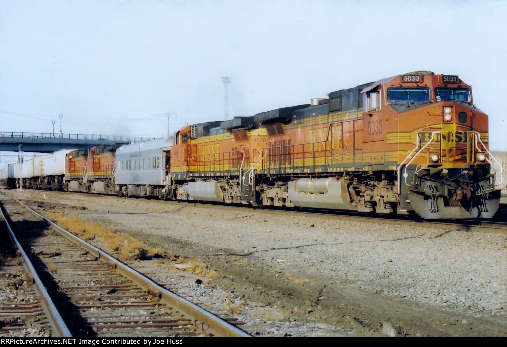 BNSF 5033 East